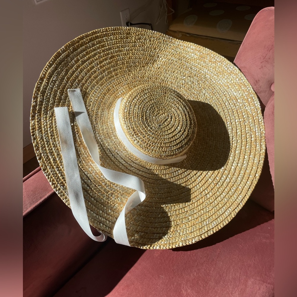 Straw wide-brim flat top boater hat